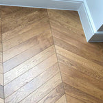 Oak Brushed Gunstock Lacquered Chevron Flooring 600x90x18/4mm WSR1803