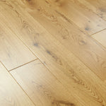Oak UV Lacquered Engineered Wood Flooring 1900x190x20/6mm WEO2005