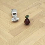 Oak Light Natural Engineered Herringbone Flooring 600x125x14/3mm WHO1406