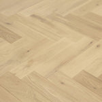 Oak Light Natural Engineered Herringbone Flooring 600x125x14/3mm WHO1406