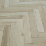 Oak Unfinished Herringbone Wood Flooring 500x90x20/6mm WHO2003
