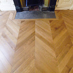 Oak Brushed Gunstock Lacquered Chevron Flooring 600x90x18/4mm WSR1803