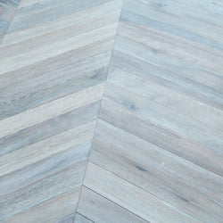 White Oiled & Brushed Oak Chevron SR1805